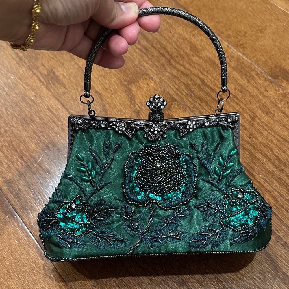 Baginning Elegant Green Beaded Handbag